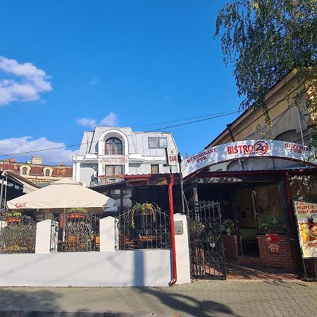 Bistro 29 Hotel Плоещ Екстериор снимка